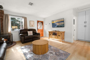 Cozy Sierra Cabin - Fireplace, Fenced Yard, Pet Friendly, Deck, BBQ Big Bear Lake